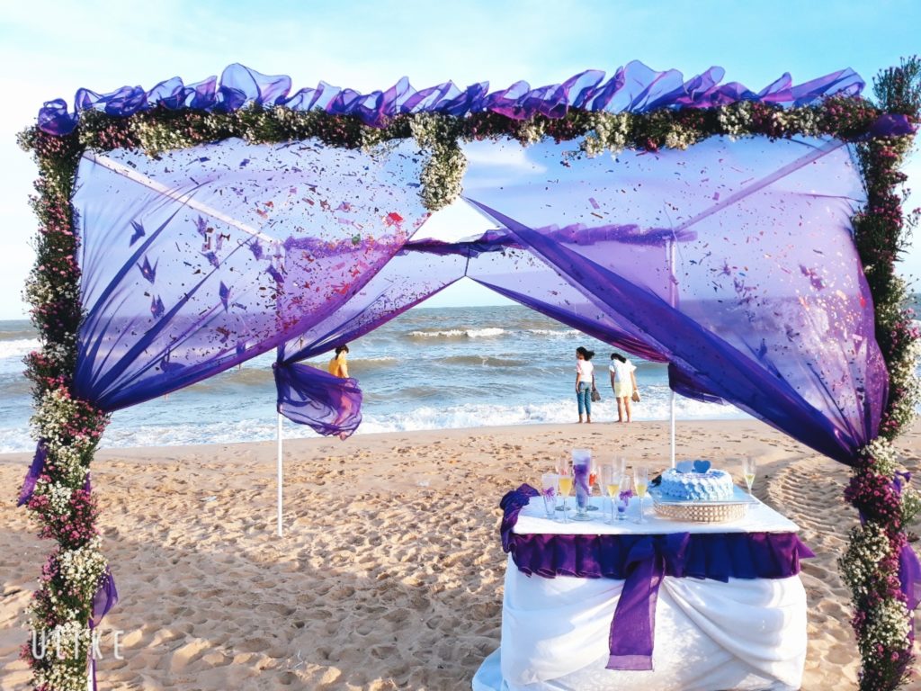 Lễ cưới tại bãi biển