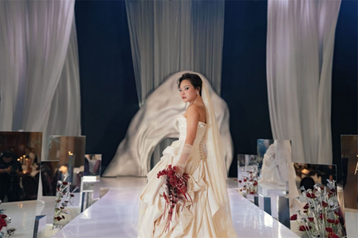 Tiệc cưới xa hoa tại The Reverie Sài Gòn với không gian sang trọng và dịch vụ chuyên nghiệp.