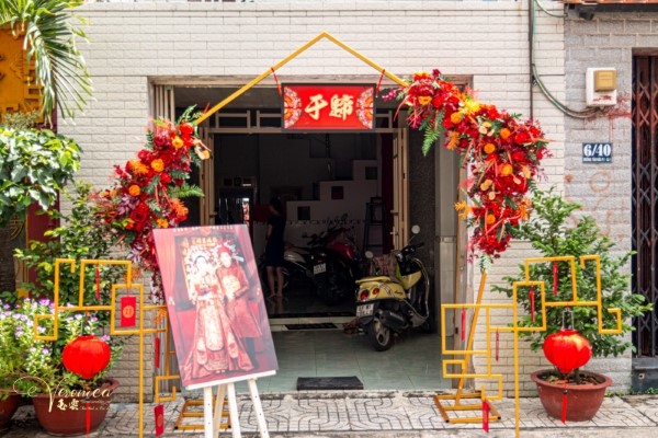 Cổng cưới tỉ mỉ