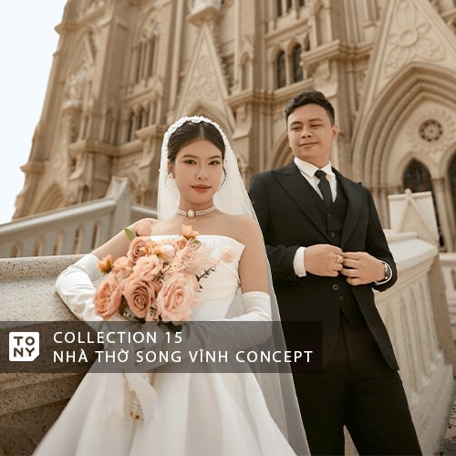 Cô dâu mặc váy cưới trắng bay tung tăng trên bãi cát, gió biển tạo hiệu ứng vải bay lãng mạn, ánh mặt trời chiều ấm áp, nước biển xanh tạo nền tảng tươi sáng