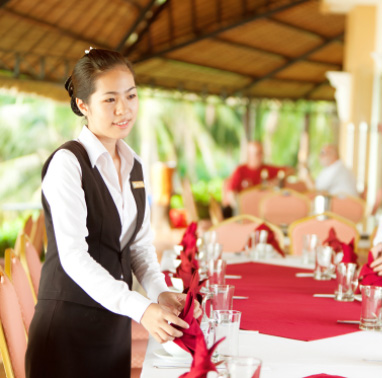 Phong cách phục vụ nhà hàng tiệc cưới