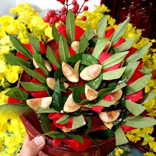Têm trầu cánh phượng