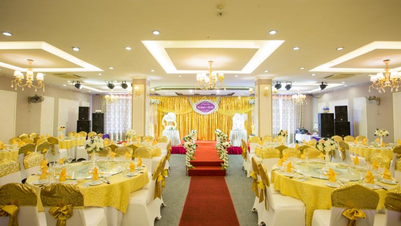 Chi tiết chạm khắc tinh xảo tại Tràng An Palace
