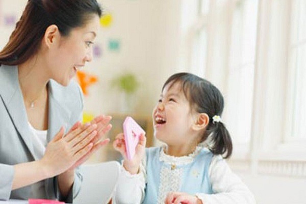 Dạy con học tiếng Anh qua trò chơi