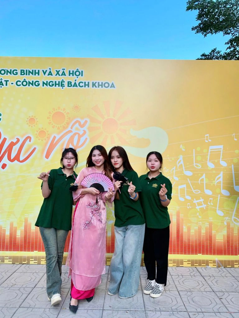 Tài liệu và ghi chú phản ánh tiến trình giải quyết vấn đề có hệ thống