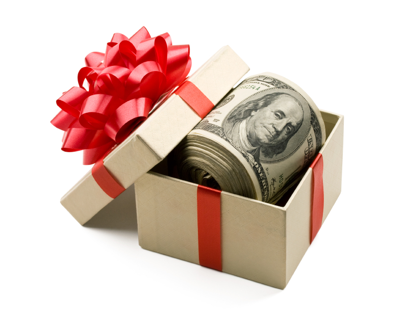 Câu We'd sooner you spent your bonus on something useful, ví dụ về cấu trúc so sánh lựa chọn