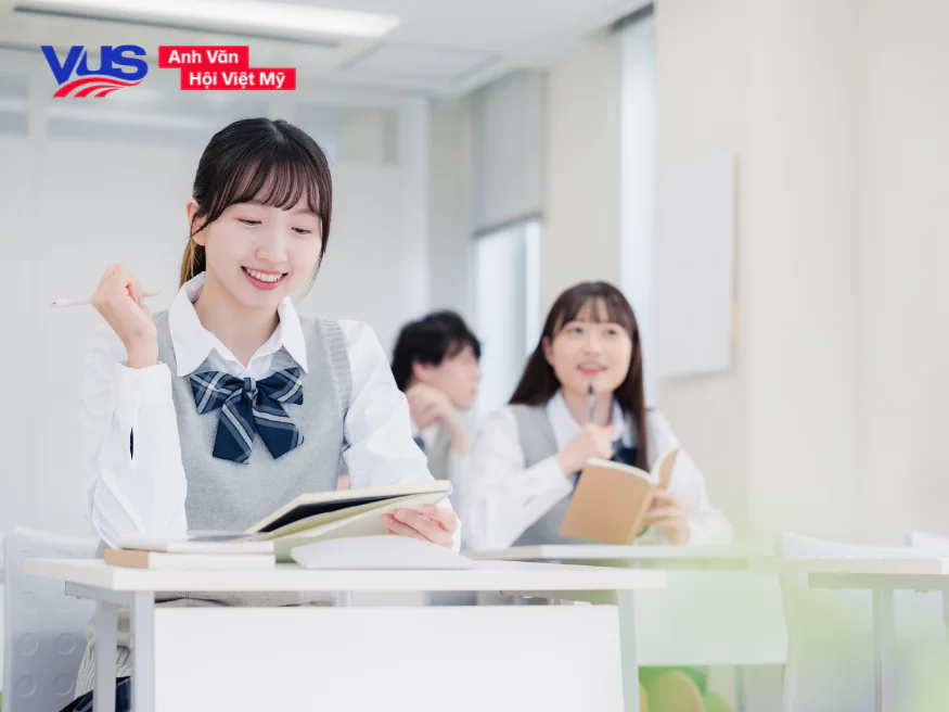 Tổng hợp bộ bài tập trọng tâm Tiếng Anh 8 Unit 12 giúp học sinh nắm vững kiến thức về sự sống ngoài hành tinh