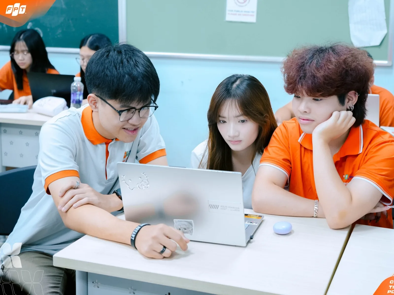So sánh giữa “học có phương pháp” và “học không phương pháp”