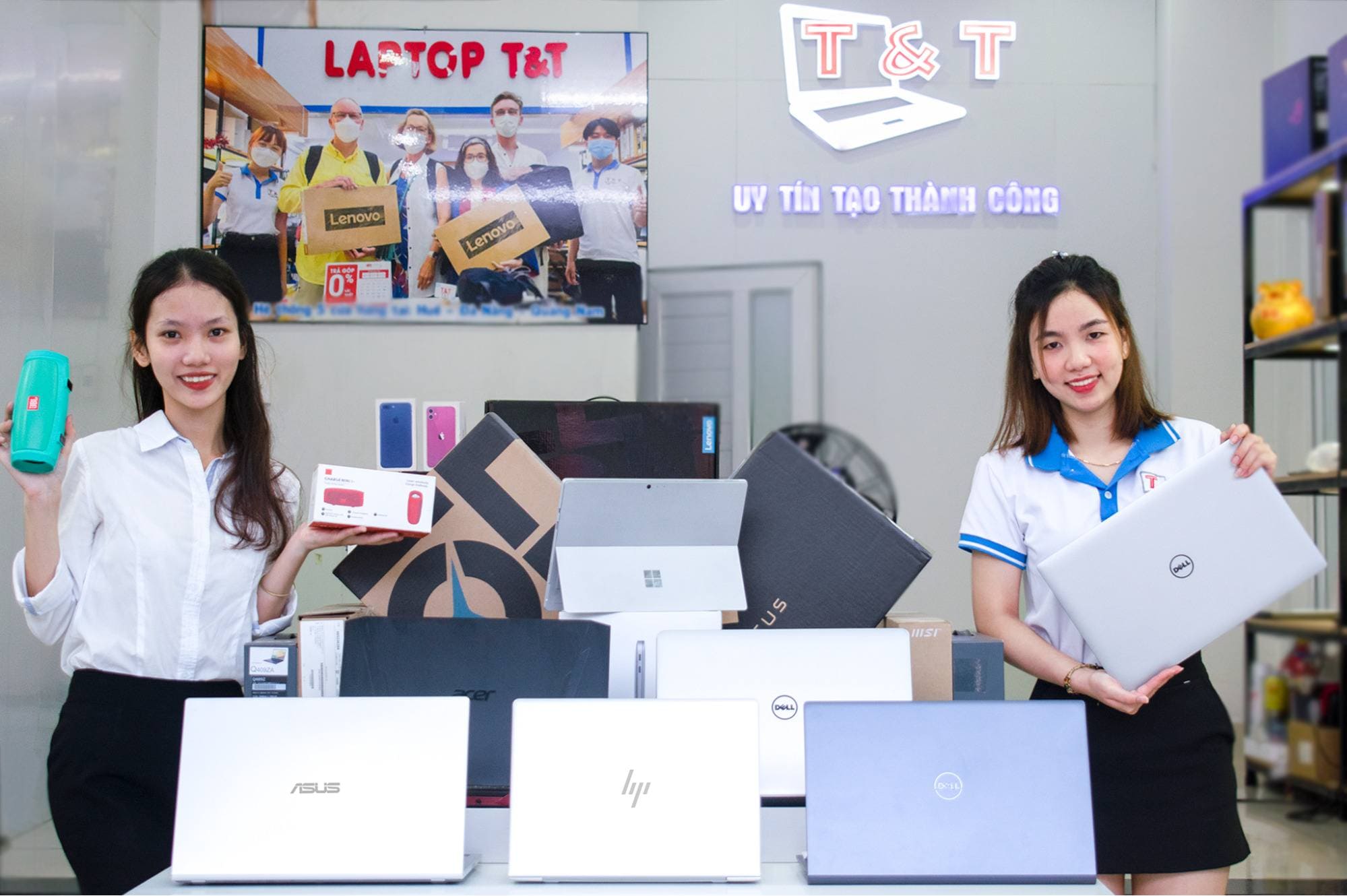 Laptop học tập hiện đại