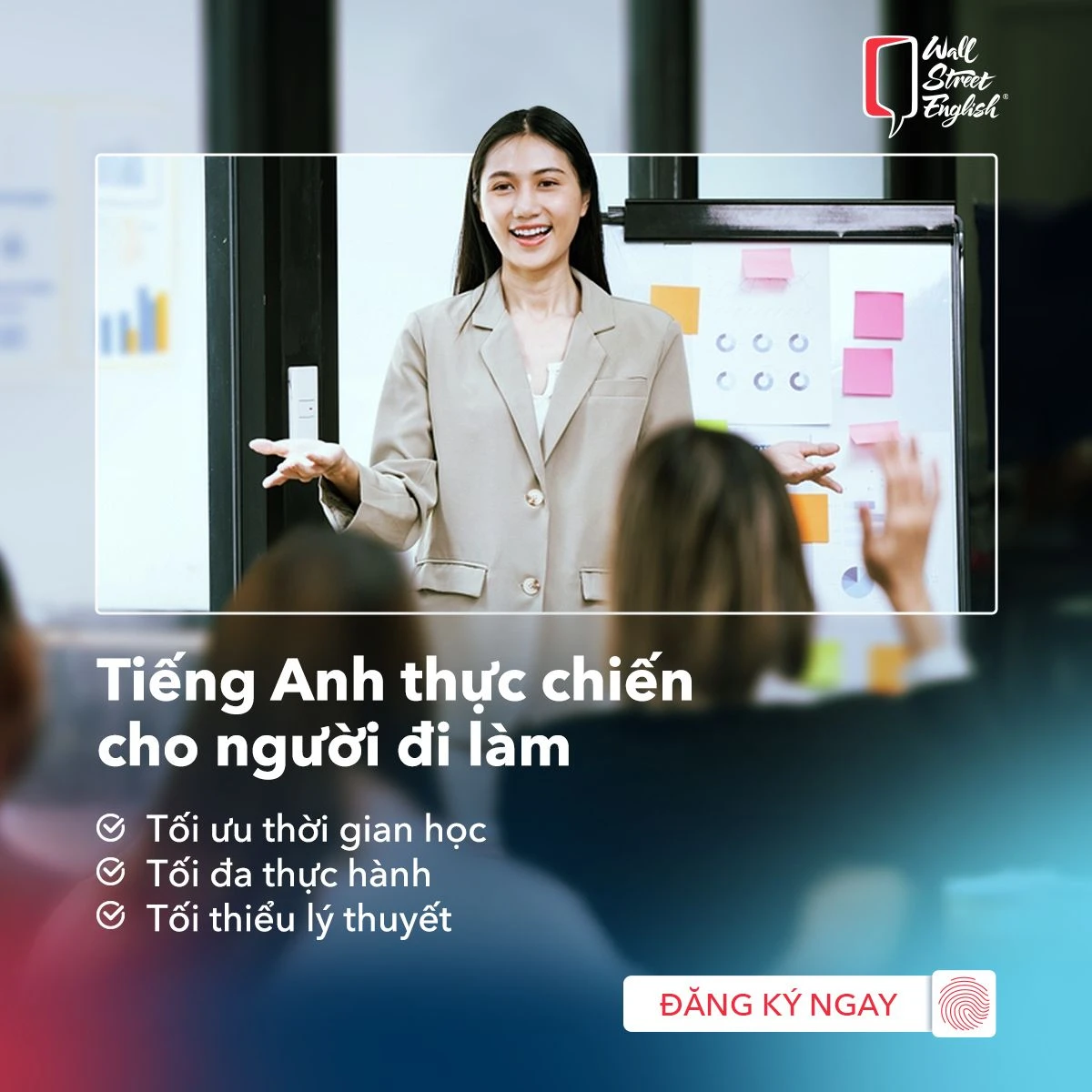 hai nhân sự đang bắt tay trong cuộc gặp gỡ kinh doanh