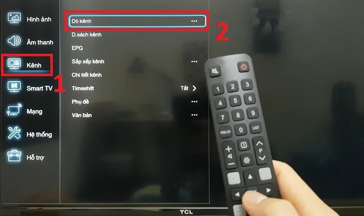 Tivi TCL và điều khiển từ xa