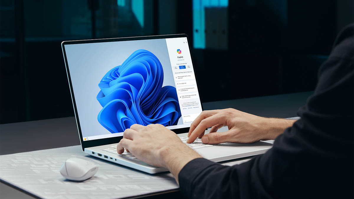 ASUS ROG Zephyrus G14 2026 với màn hình OLED 3K và thiết kế mỏng nhẹ