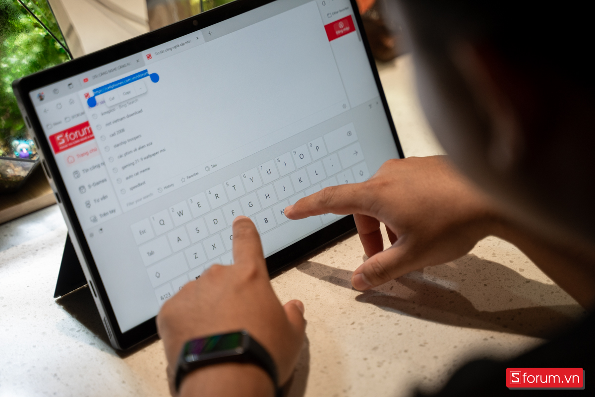 ASUS ROG Flow Z13 với CPU AMD Ryzen AI MAX+ 395