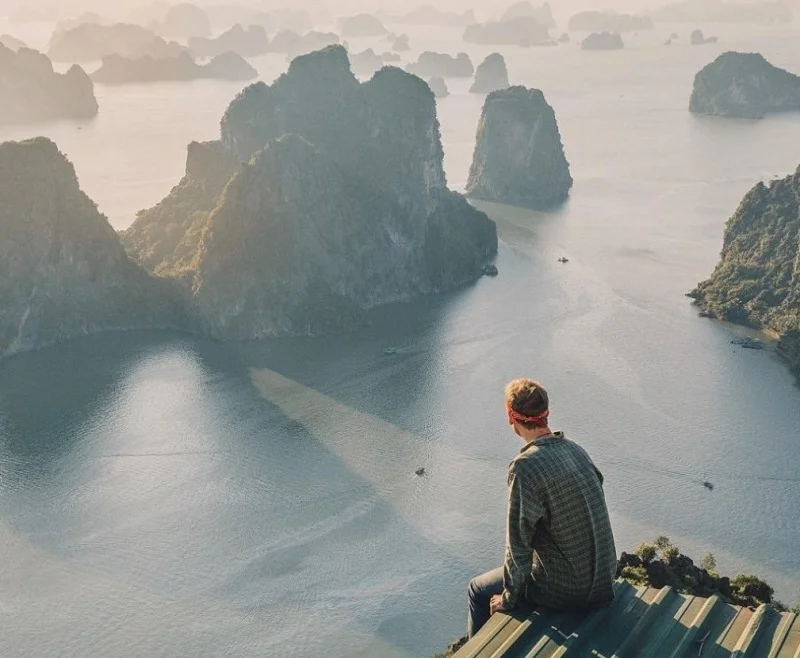 Trang phục du lịch Hạ Long theo mùa