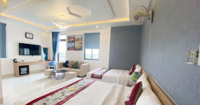 Phòng khách sạn sáng màu