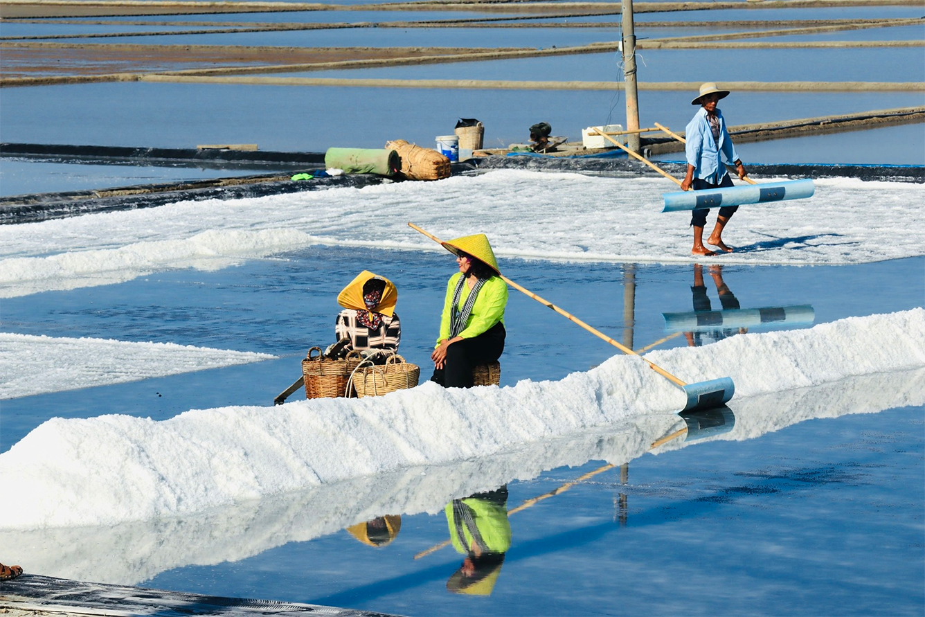Cuộc sống trên đảo Thiềng Liềng
