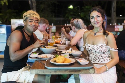 Ẩm thực đường phố và nhịp đô thị