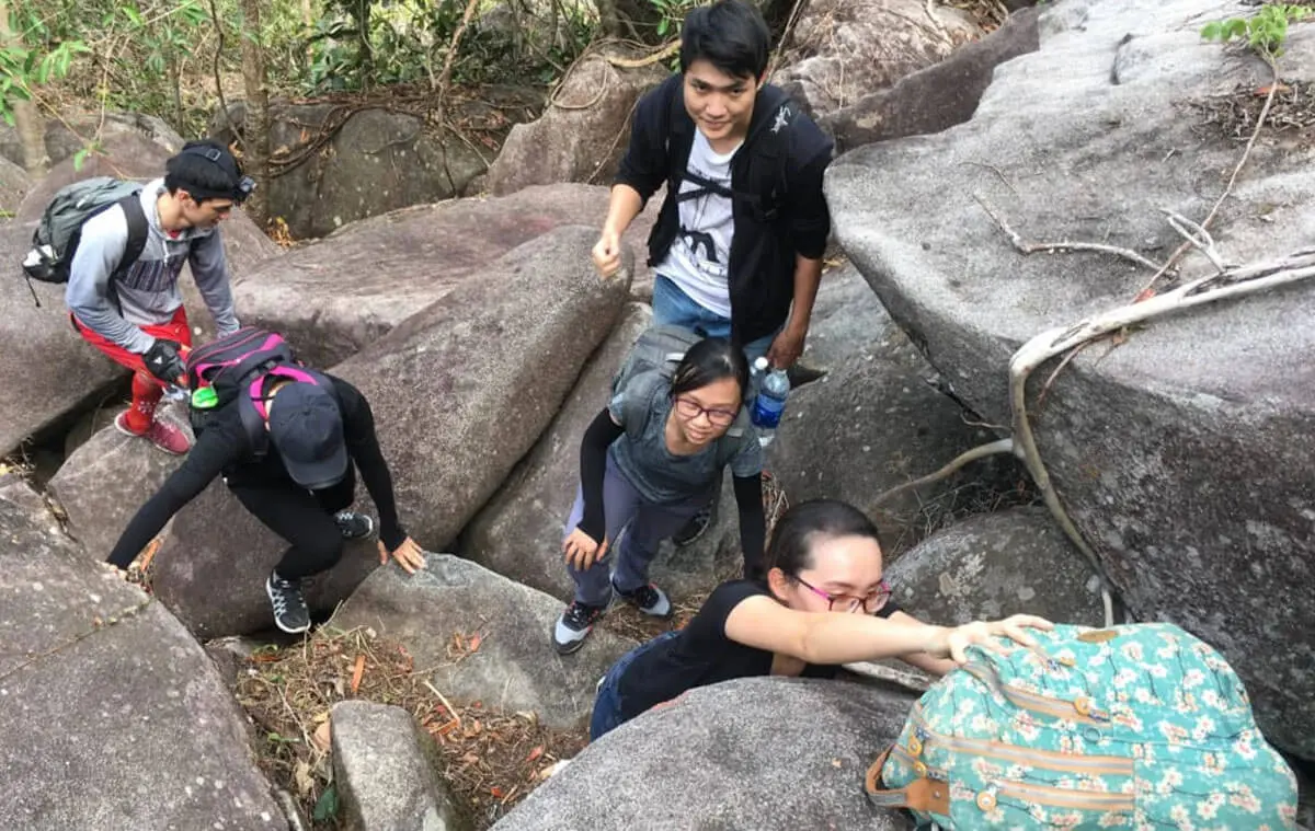 Đường leo Núi Bà Rá