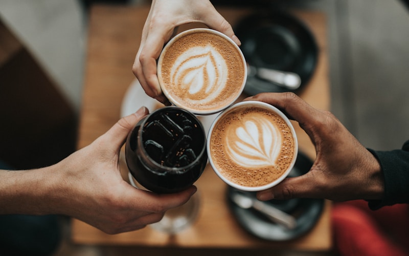 Chậm rãi thưởng thức cà phê ở café phố cổ