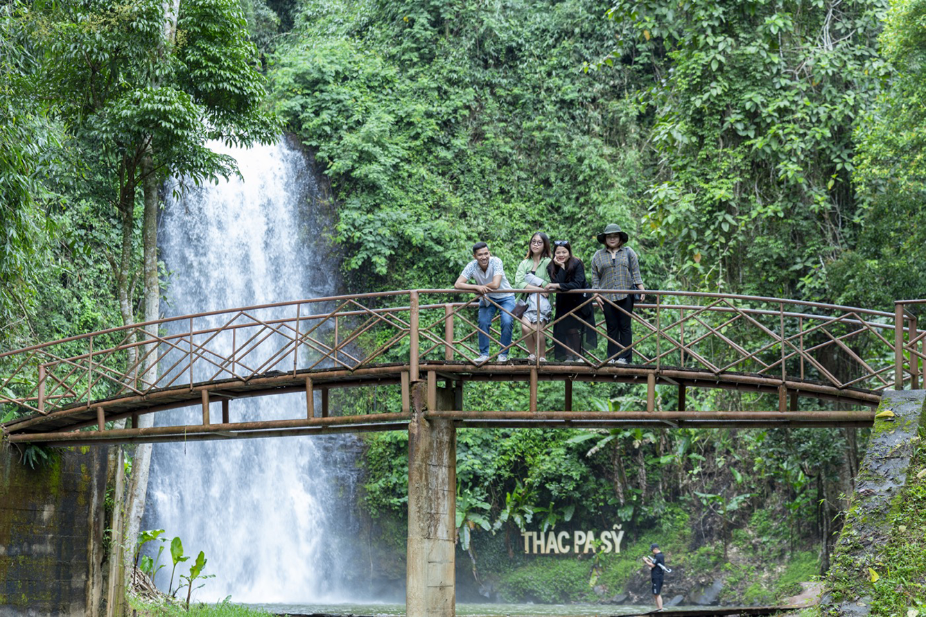 Măng Đen trong nhịp sớm