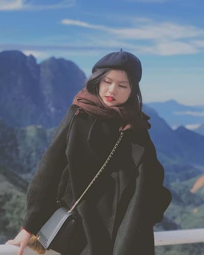 Áo dạ dày, khăn len và mũ len giữ ấm tốt khi đi Sapa mùa đông