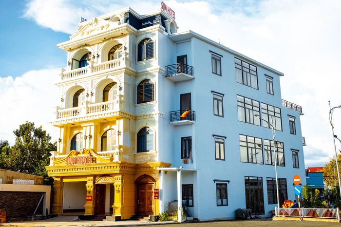 Khách sạn hiện đại ở Đồng Xoài