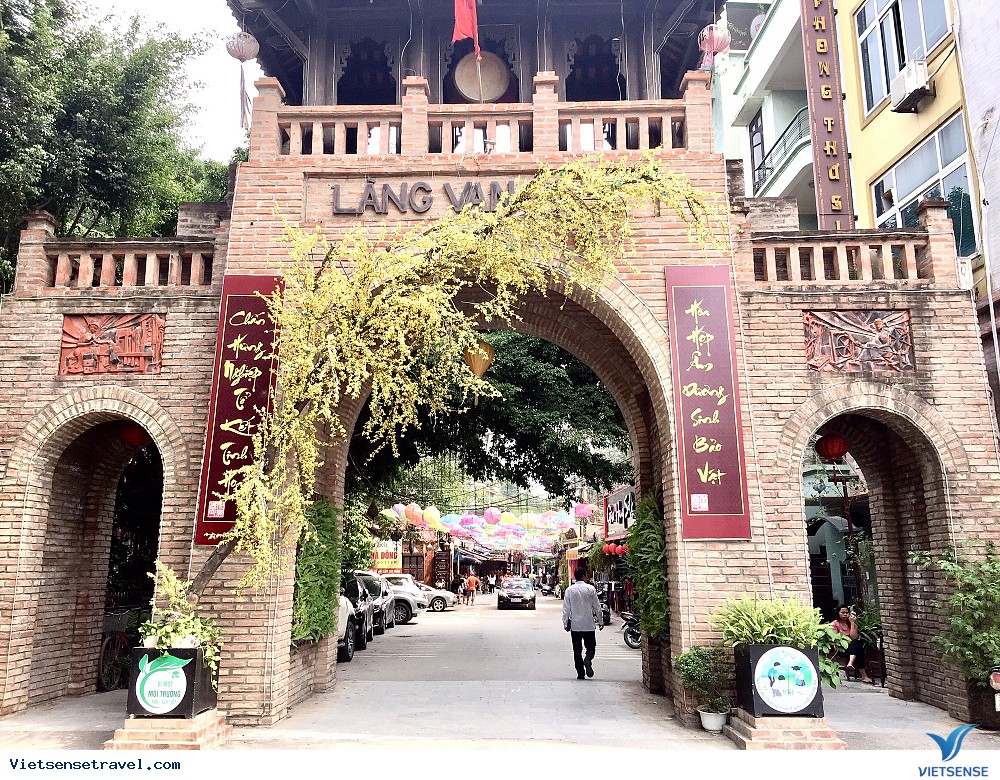Làng lụa Vạn Phúc