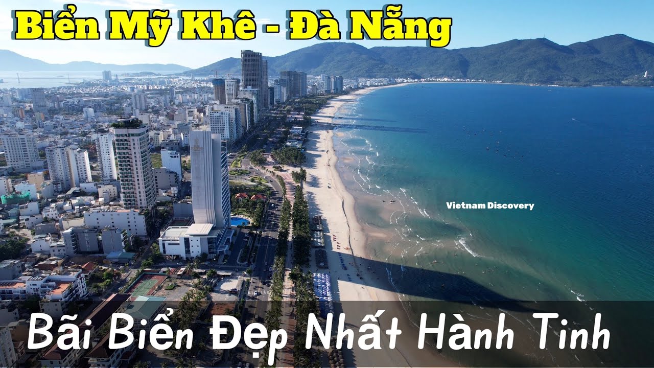 Bãi biển Mỹ Khê nhìn ra Sơn Trà