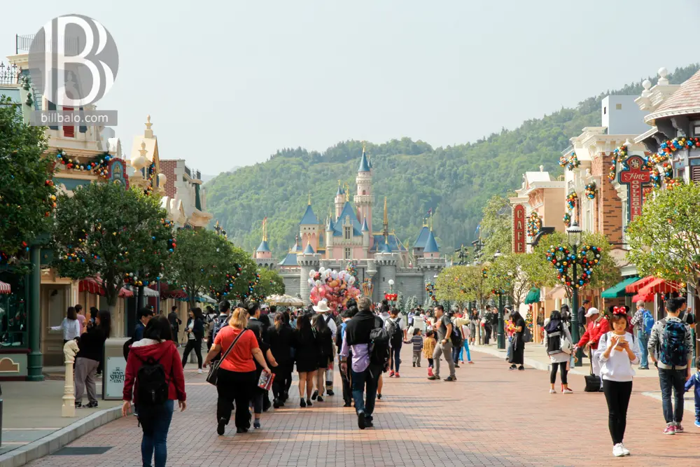 Lịch giá vé Disneyland Hồng Kông theo mùa