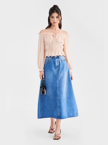 Áo croptop trễ vai tay rút nhún phối chân váy jean dài