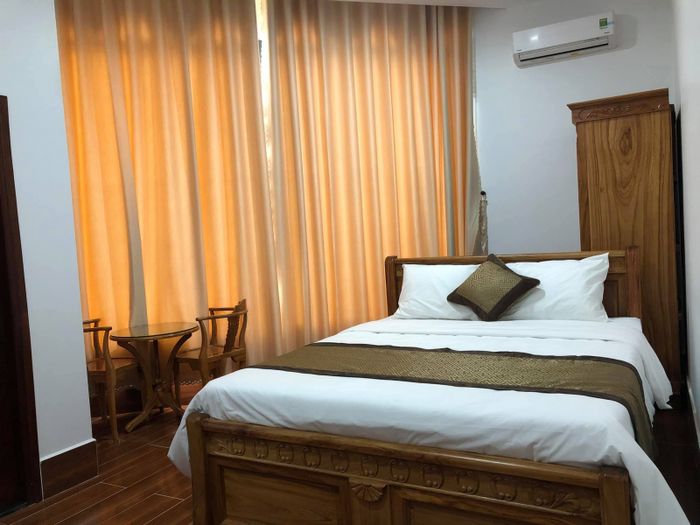 Khách sạn gần làng hoa