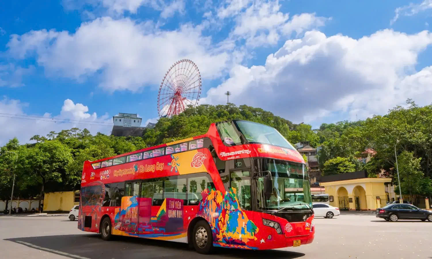 Xe buýt hai tầng ở Hạ Long