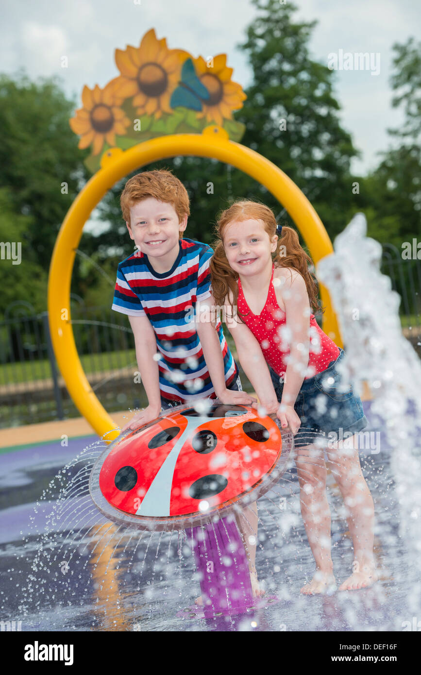 Khu vui chơi nước an toàn dành riêng cho trẻ em với mực nước nông