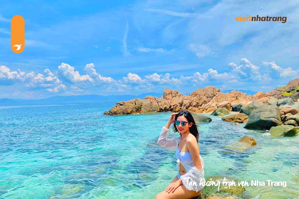 Hãy chuẩn bị cho mình bộ váy áo xinh xắn để lên hình thật đẹp nha
