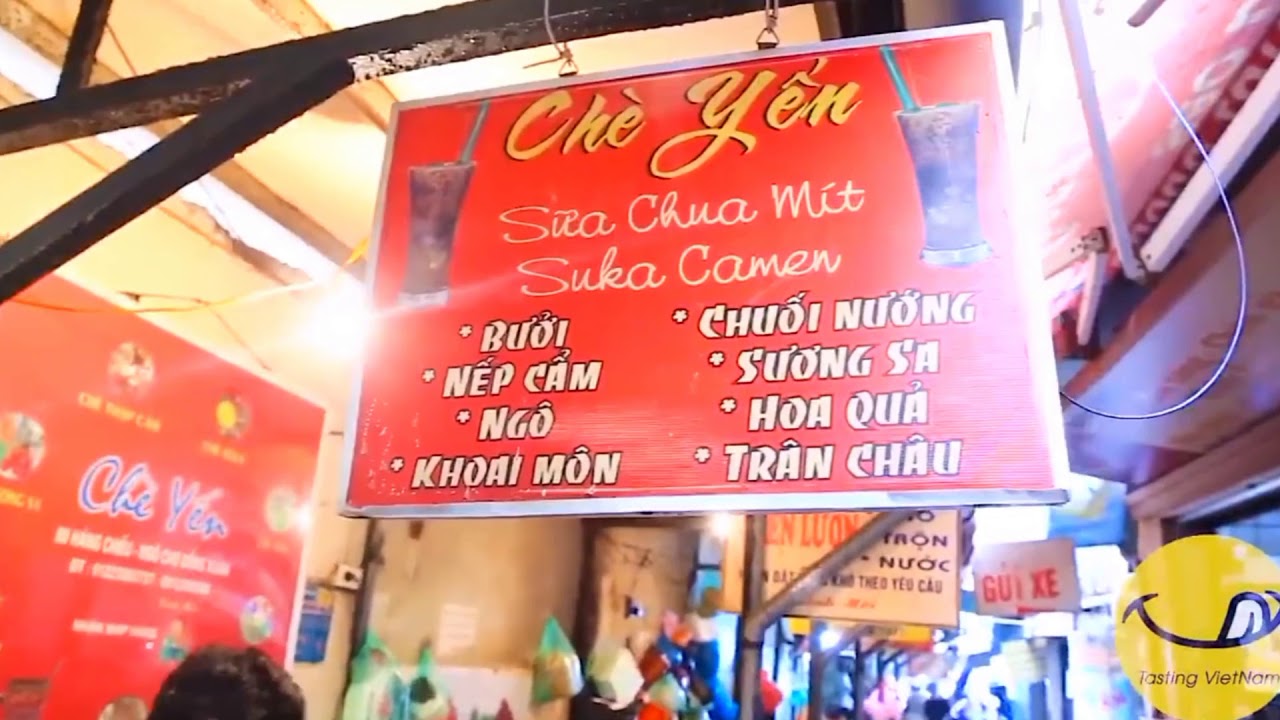 Không khí ẩm thực phố cổ