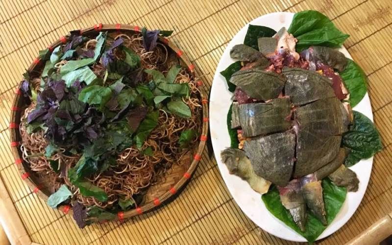 Không gian chợ quê xứ Quảng