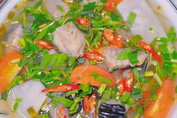 Nồi lẩu cá đuối