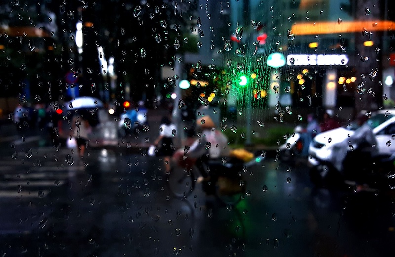 Mây mưa trên Sài Gòn