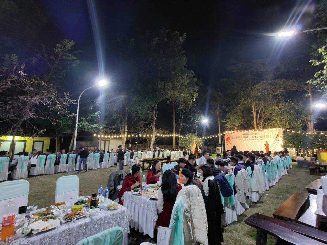 Khung cảnh du lịch cuối năm