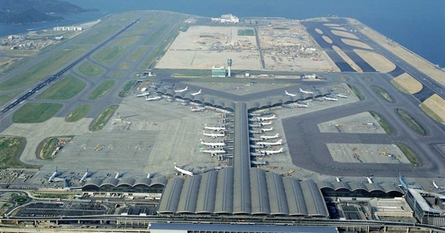 Xe di chuyển giữa các nhà ga