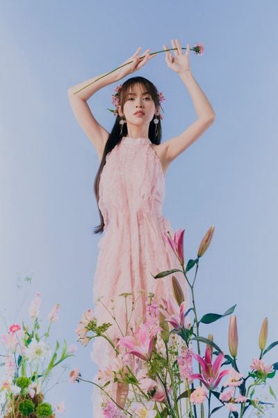 Đầm cổ yếm đi du lịch mùa hè