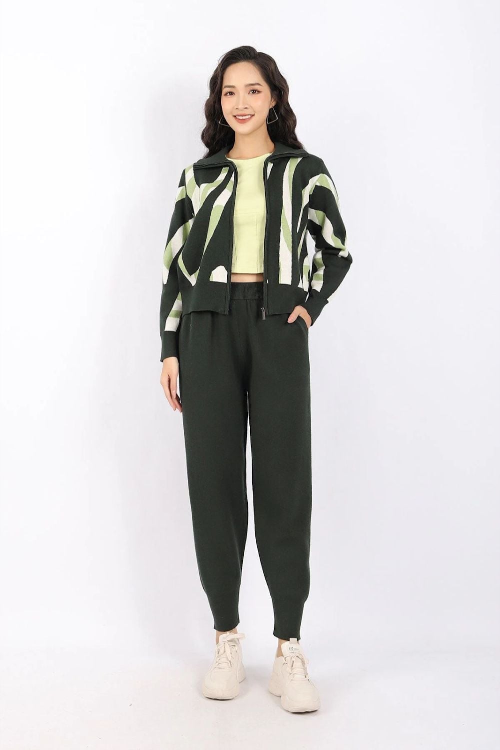 Trang phục gọn nhẹ khi leo núi