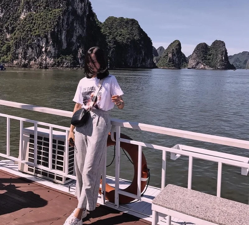 Set đồ hai dây quần ống rộng