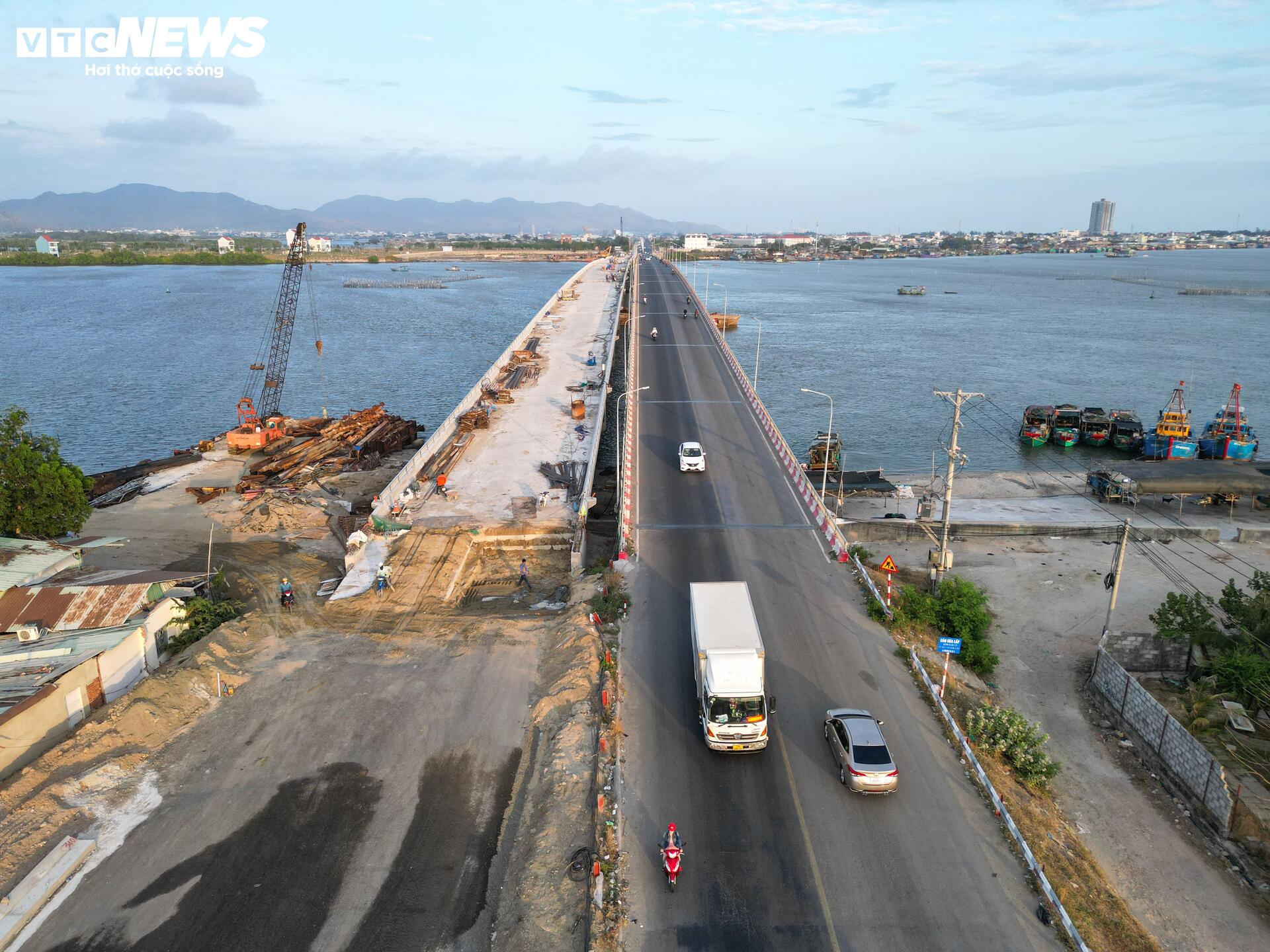 Đường ven biển Côn Đảo