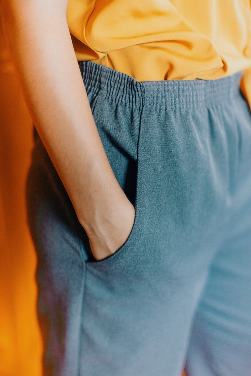Phối đồ với quần jeans khi đi du lịch Đà Nẵng