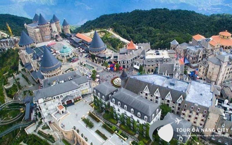 Xe buýt đường từ Đà Nẵng lên Bà Nà Hills