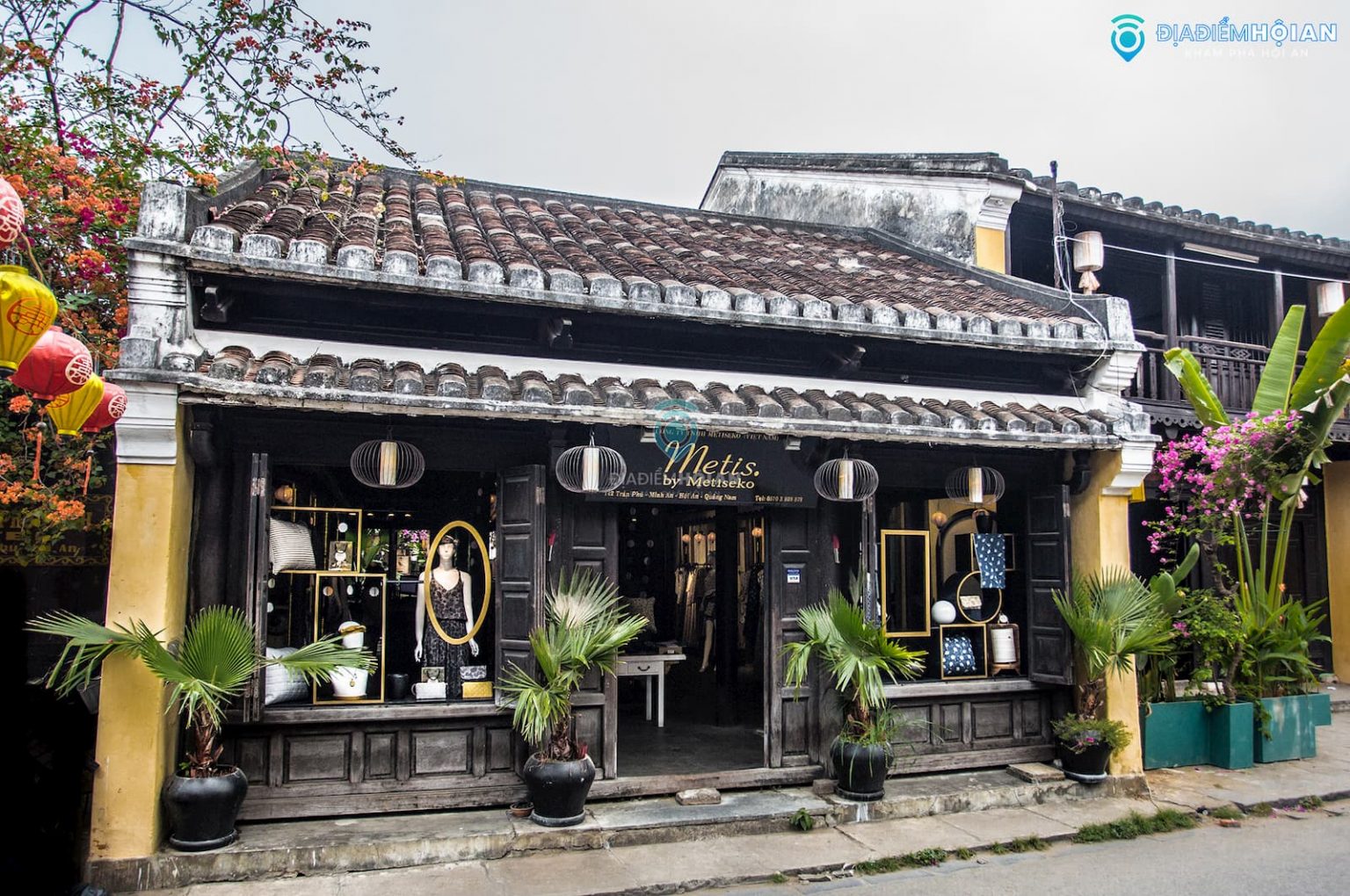 Cửa hàng thời trang ở Hội An