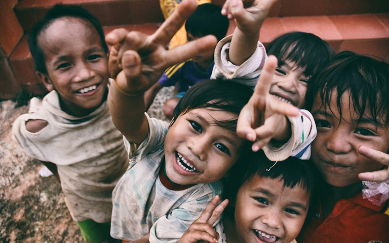 Tình nguyện dạy trẻ em vùng cao