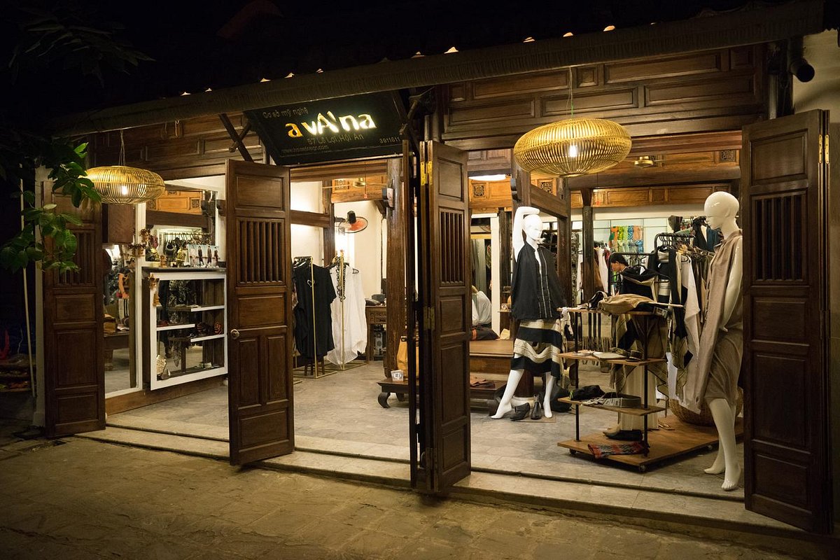 Trang phục may sẵn ở Hội An