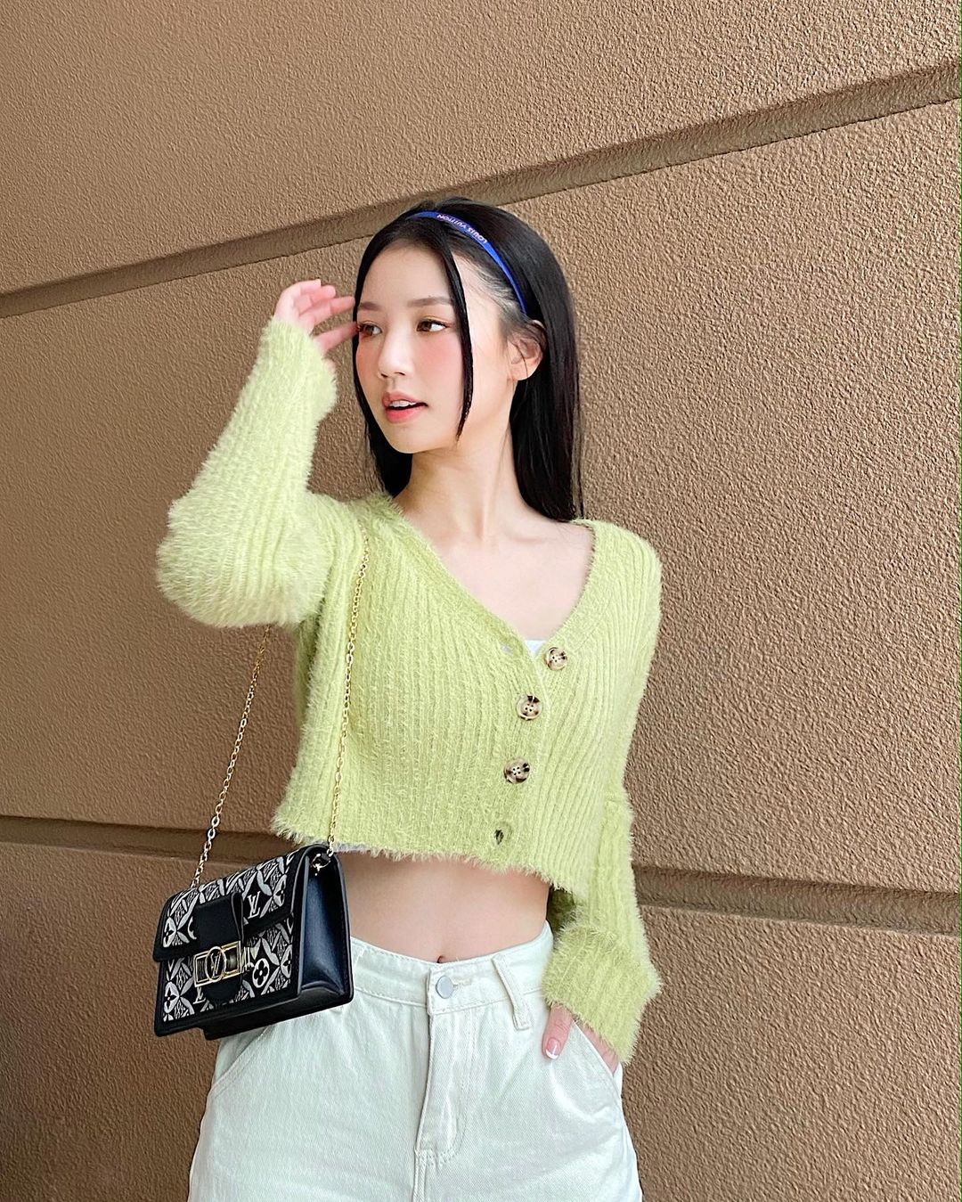 Phối đồ thời trang du lịch buổi trưa